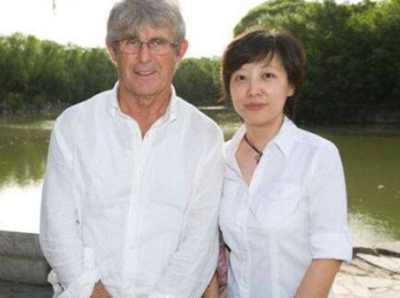 两个女人一下子