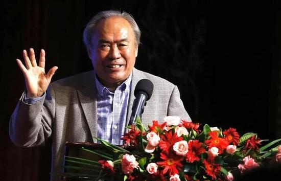 啊用力