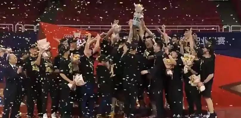 多p混交群体交乱嗯啊3